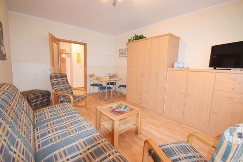 ansicht_wohnzimmer_gaestewohnung_schweriner_strasse_18