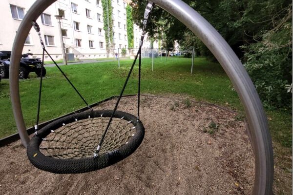 Möblierte 3-Raum Wohnung mit EBK, Waschautomat und Badewanne Achtung Sanierung in 2026 !!!